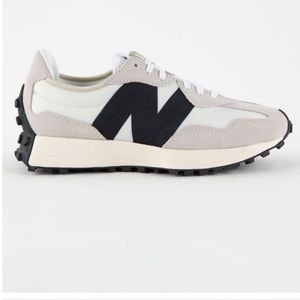 New Balance 327 New w/ Box Sz M 7.5 W 9 white and black unisex